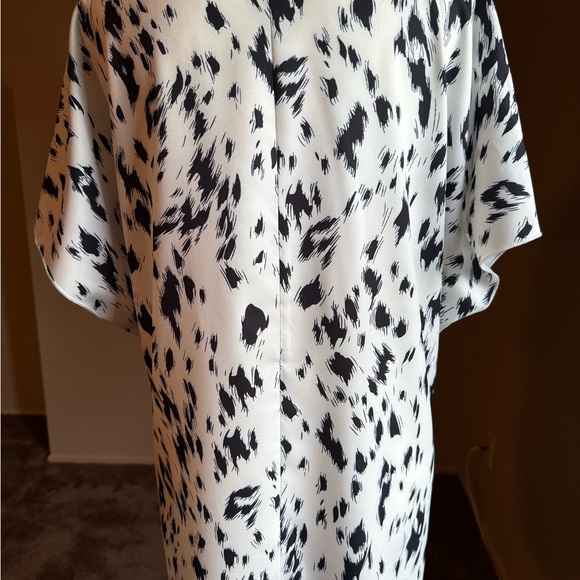 Woman’s Blouse 2X 27 1/2” PTP - Picture 5 of 6